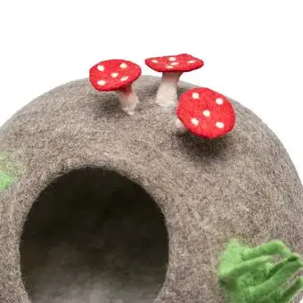 Felt-Mushroom-Cozy-Cat-House-Best-Himalaya-99395053.webp